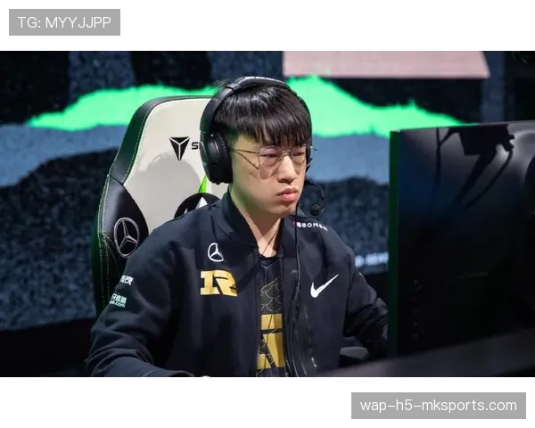 世界第一战队在默认推进中被逐步反打 世界第一战队在默认推进中被逐步反打